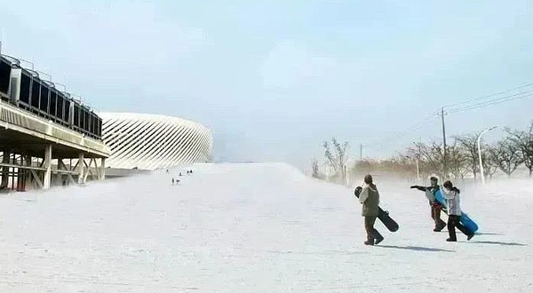 体育小镇北岸滑雪场