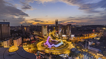 珞喻路光谷广场