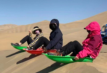 鸣沙山金驼户外沙漠露营基地第 8 张图片