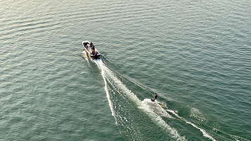 南宁国际水上尾波冲浪俱乐部