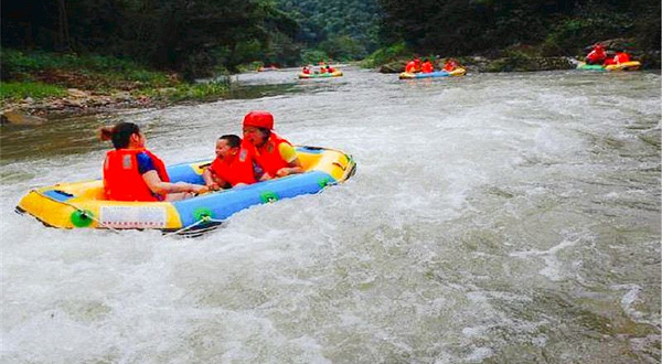 桃花源峡谷漂流