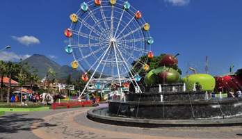 巴图旅游城市广场