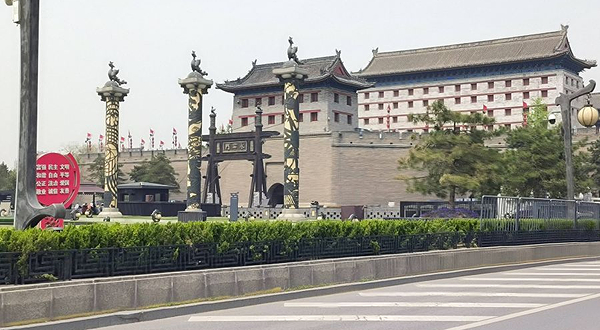 西安城墙-含光门