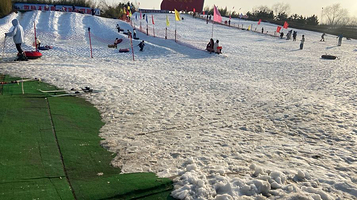 东海湖西生态园-滑雪场