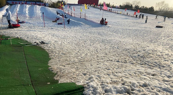 东海湖西生态园-滑雪场