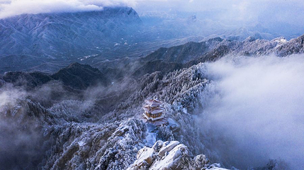 白云山下冰雪乐园第 1 张图片