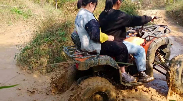 五平爽野沙滩车