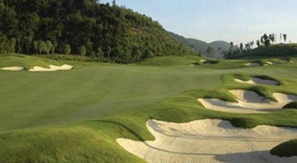 海南白石岭温泉高尔夫球会