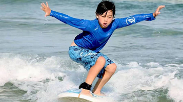 后浪冲浪俱乐部(日月湾店)