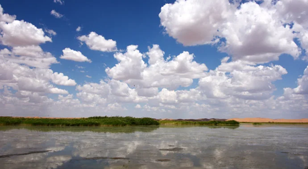 阿拉善左旗东湖草原