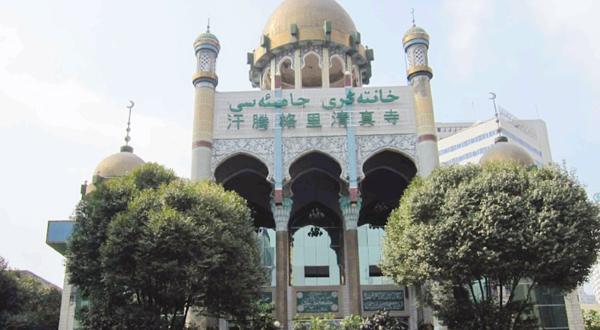 汗腾格里清真寺