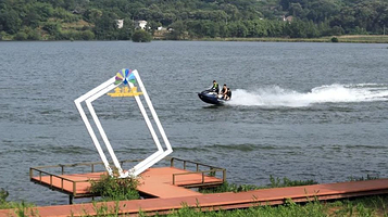 森动金汤湖水世界