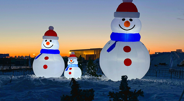 赤峰鸟巢冰雪嘉年华