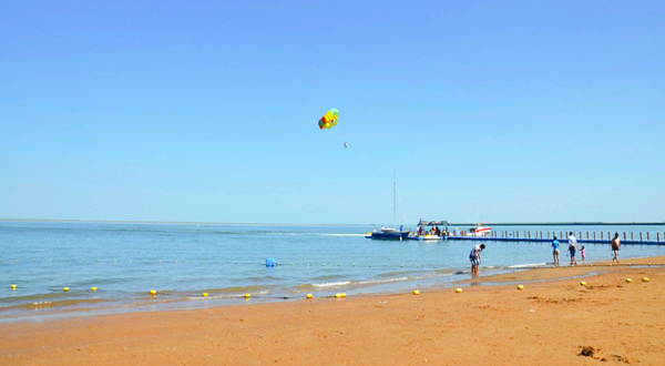 天津滨海大道沙滩公园