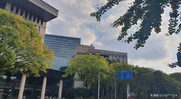 闵行春申文化广场