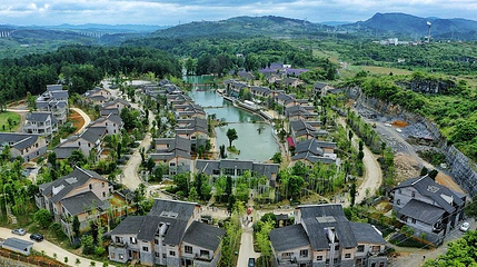 独山拉然湖景区第 1 张图片