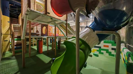 萌呀神兽乐园(恒大中渝广场店)第 1 张图片