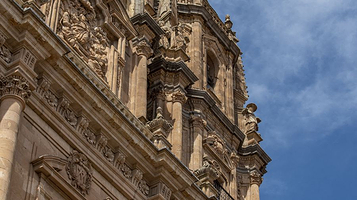 克莱雷西亚神学院