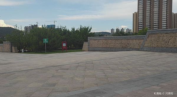 吕梁站-站前广场