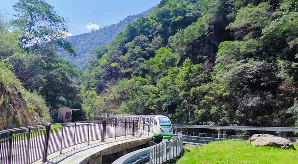 三爪仑虎啸峡景区