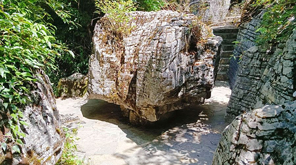 楼门石浪第 1 张图片