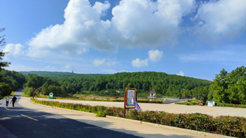 楚雄紫溪山风景区自驾游房车露营地