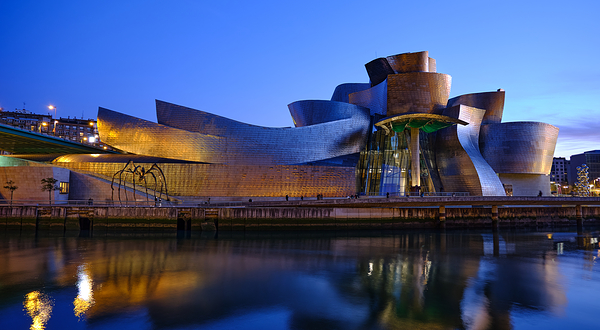 毕尔巴鄂古根海姆博物馆