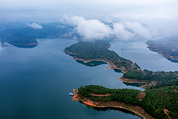 万峰湖第 7 张图片