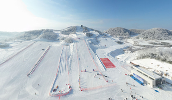 恩施绿葱坡滑雪场