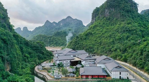 Yoko Onsen Quang Hanh 温泉度假村