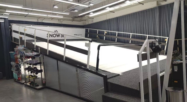 SNOW51城市滑雪(金桥LALAPORT店)