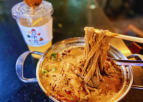 前宏吉之味砂锅面(金太阳店)