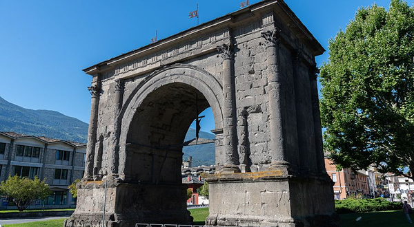 奥古斯都凯旋门