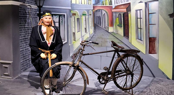 艾比仿生机器人体验馆