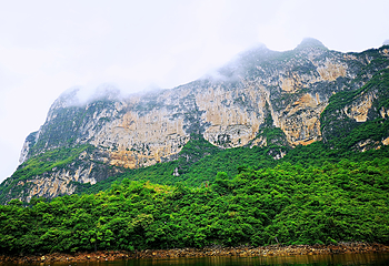 花江大峡谷第 11 张图片