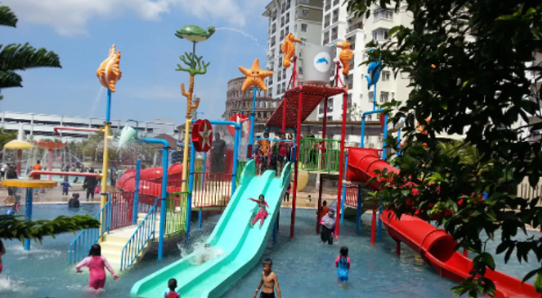 马六甲金沙湾水上乐园