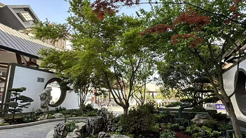 火车站南广场小公园