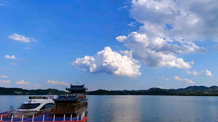 云簇湖偏良景区第 1 张图片