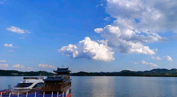 云簇湖偏良景区