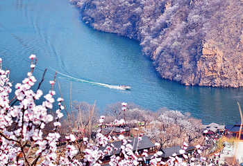 黑龙潭风景区第 1 张图片