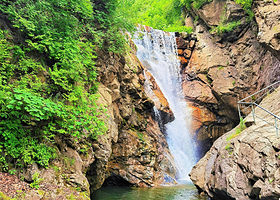 玉龙溪大峡谷风景区