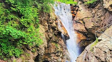 玉龙溪大峡谷风景区