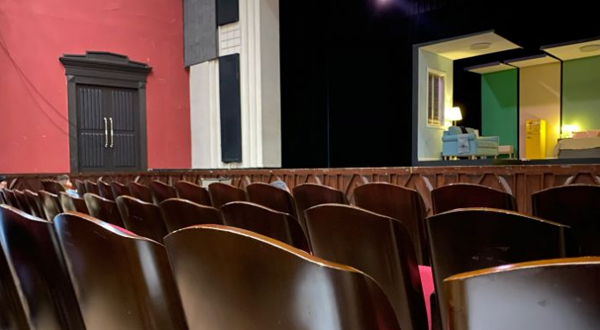 共舞台未来时空巨幕影院