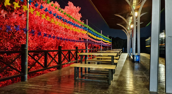 火车小将旅游景区和谐号列车KTV音乐餐厅