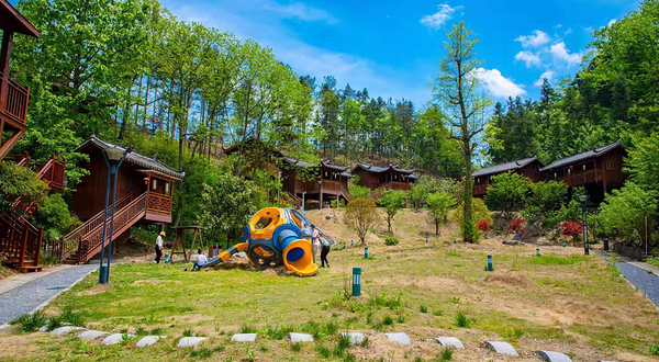 五峰苏家河月亮湾露营地