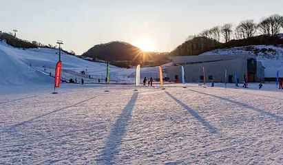 巴东绿葱坡滑雪场第 16 张图片