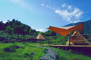 轻和CAMPING·帐篷露营地(哈巴雪山店)第 3 张图片