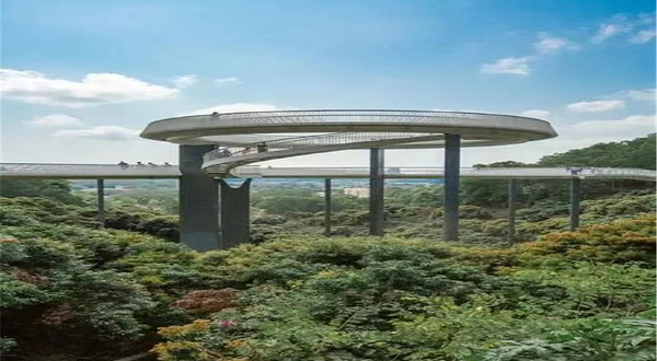 北湖湿地公园天空玻璃悬廊