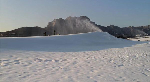 清凉山滑雪场