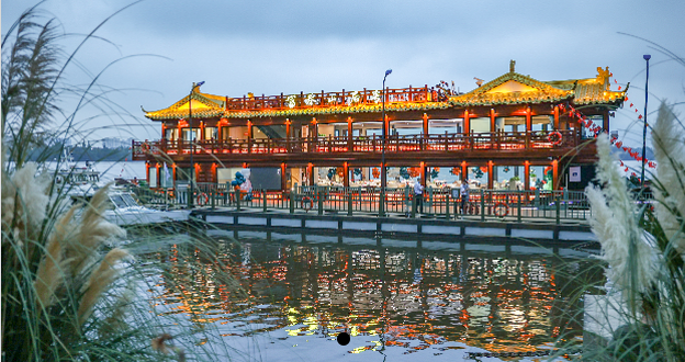 富春山居号游船